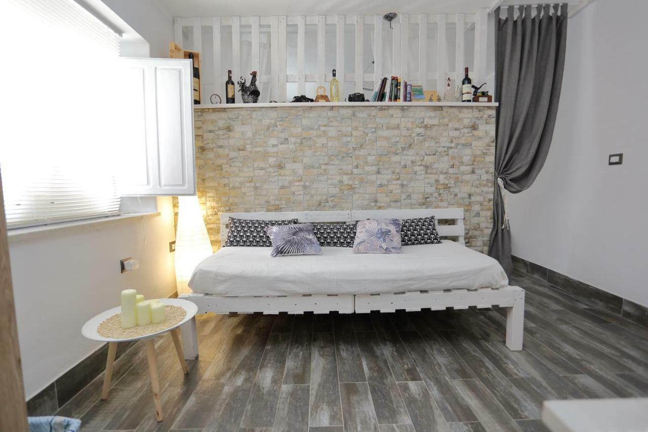 Casa Del Cicloturista Apartment Santadi ภายนอก รูปภาพ